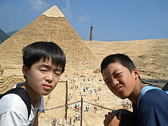 カフラー王のピラミッドで
